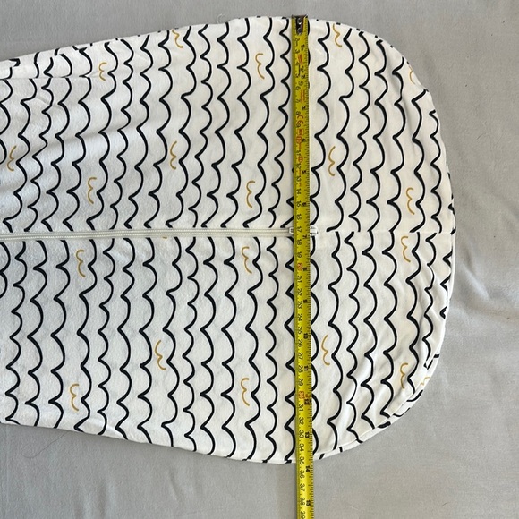 Ergo Pouch White and Black Wave Pattern Baby Sleep Sack - Picture 6 of 7